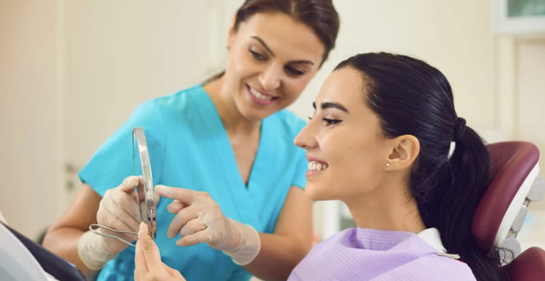 Warning signs of a dental implant problem