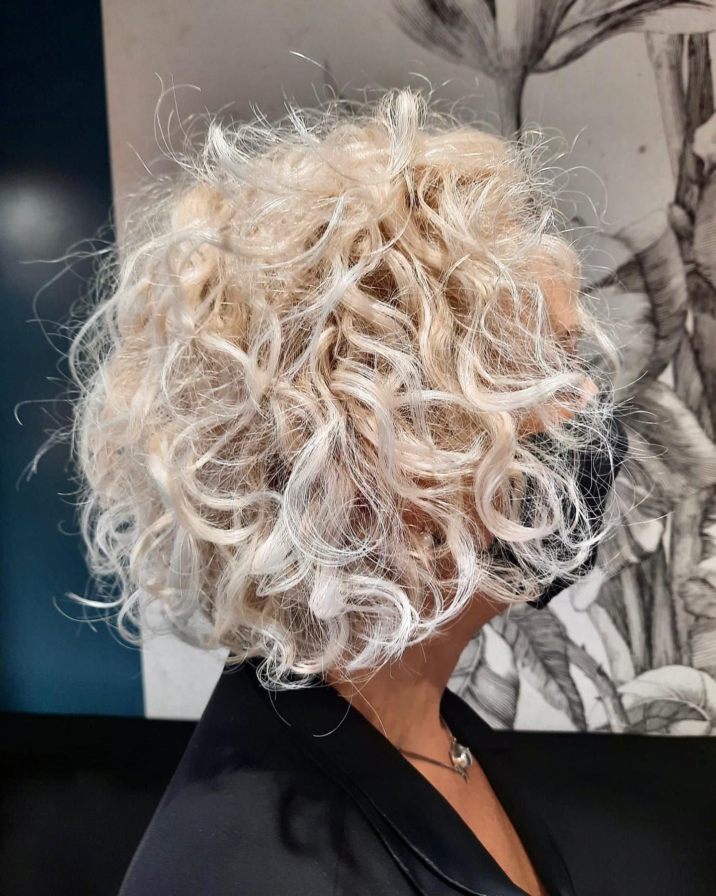 capelli corti ricci