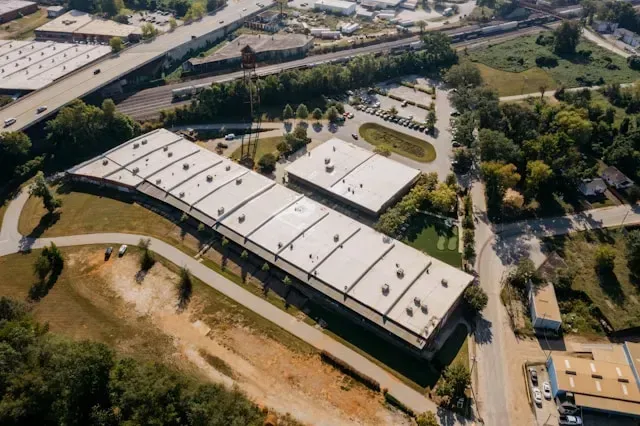 Commercial Roof Maintenance Plans: Save Long-Term Costs
