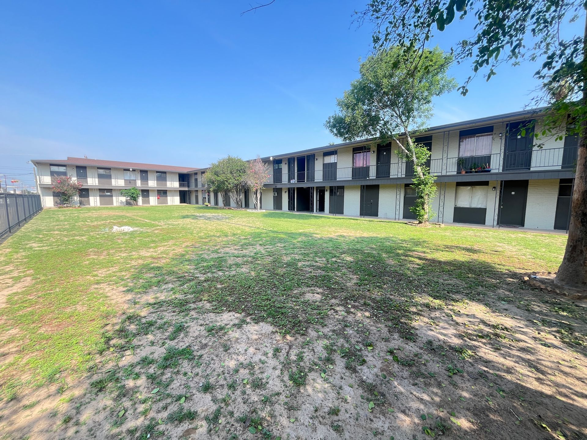 Retama Apartments
