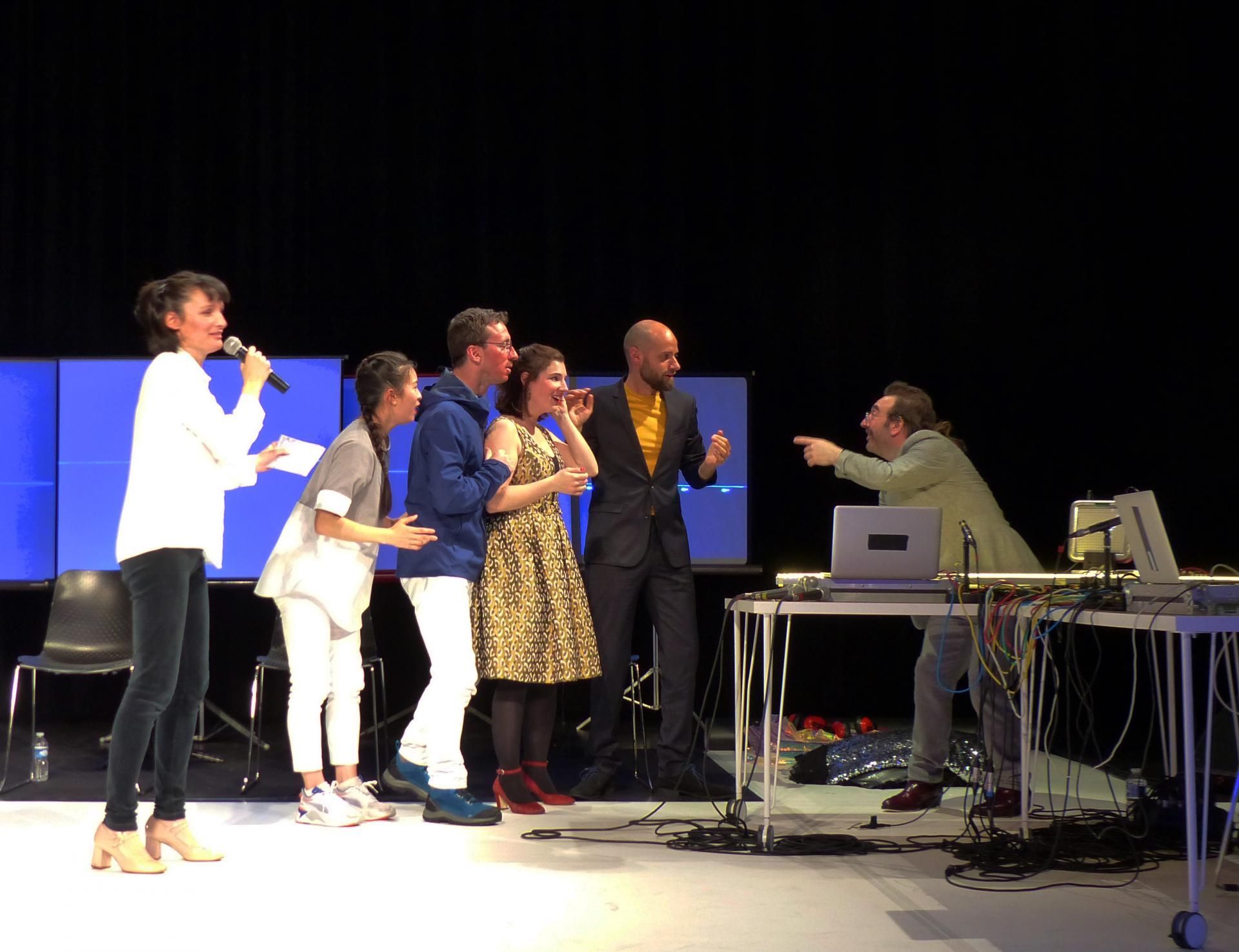 deux chanteurs lyriques, Laure Poissonnier et Nicolas Simeha, ouverts tant à l’expérimentation