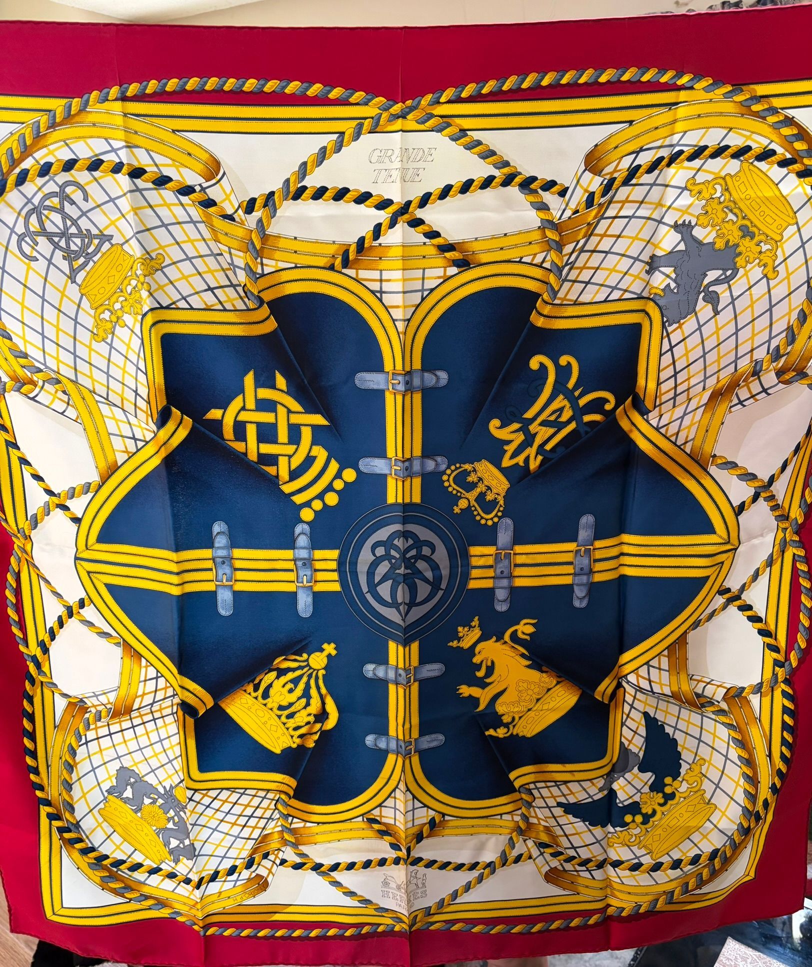 HERMES 90x90 Silk scarf W/LegitApp COA