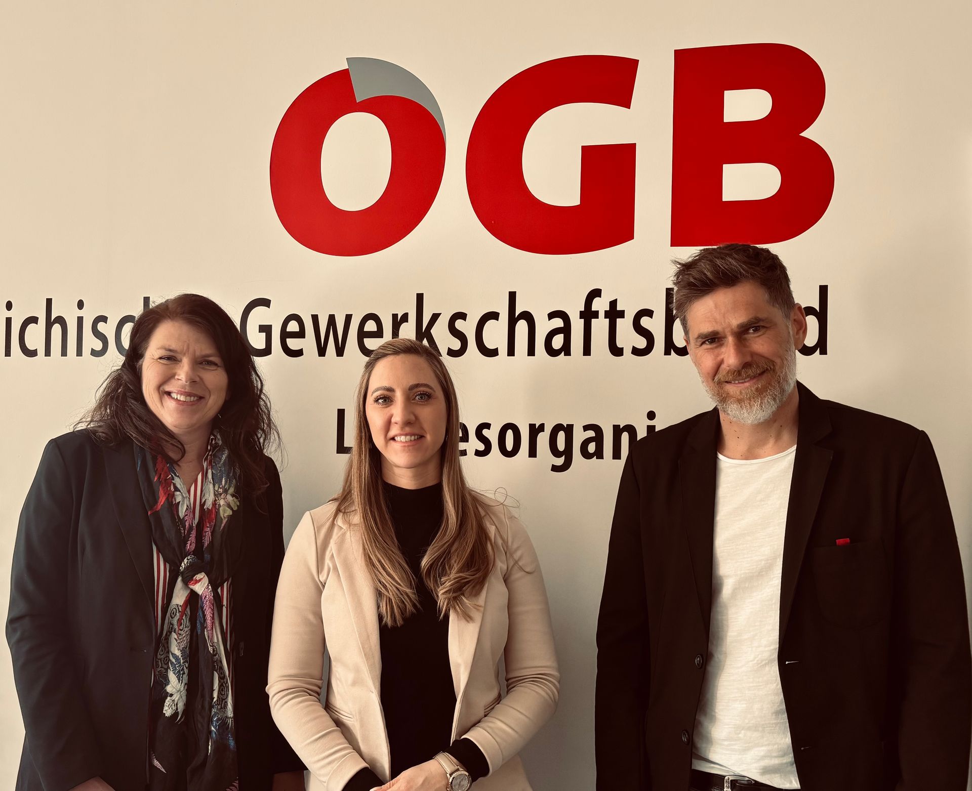 (v.l.n.r.): Sonja Föger-Kalchschmied | ÖGB Tirol, Melanie Spangler | arbeit plus Tirol, Benjamin Praxmarer | ÖGB Tirol
