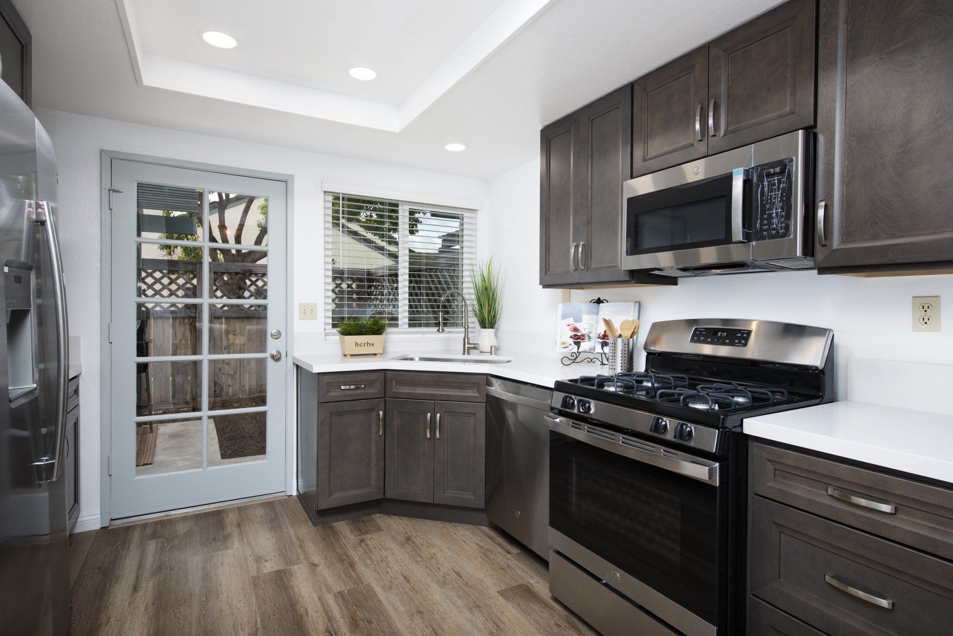 2415 Ashford Glen