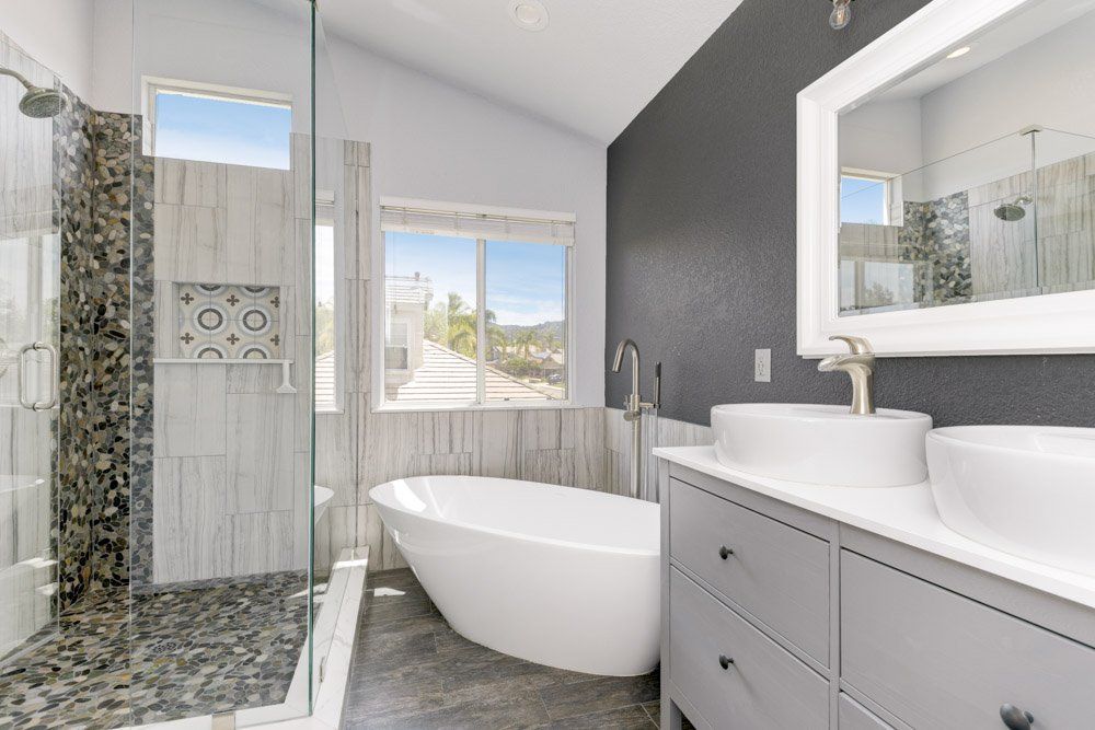 1625 Medinah 92069 - bathroom