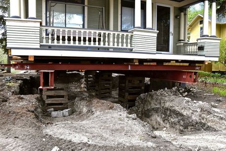 Damaged foundations that requires professional services