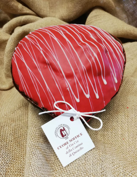 Torta a forma di cuore
