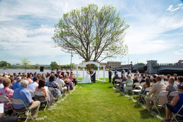 Wedding Venues in Oshkosh WI
