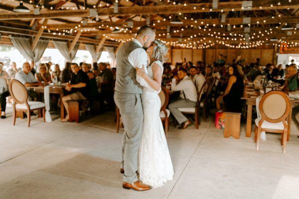 barn wedding venue in wisconsin