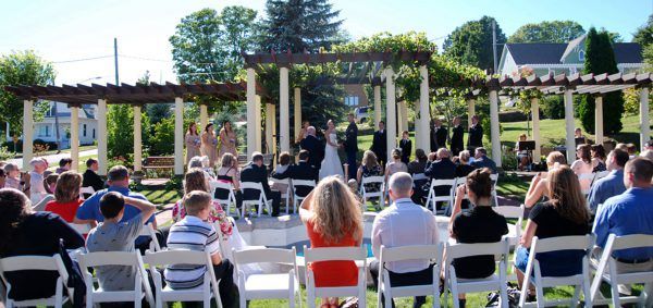 barn wedding venue in wisconsin