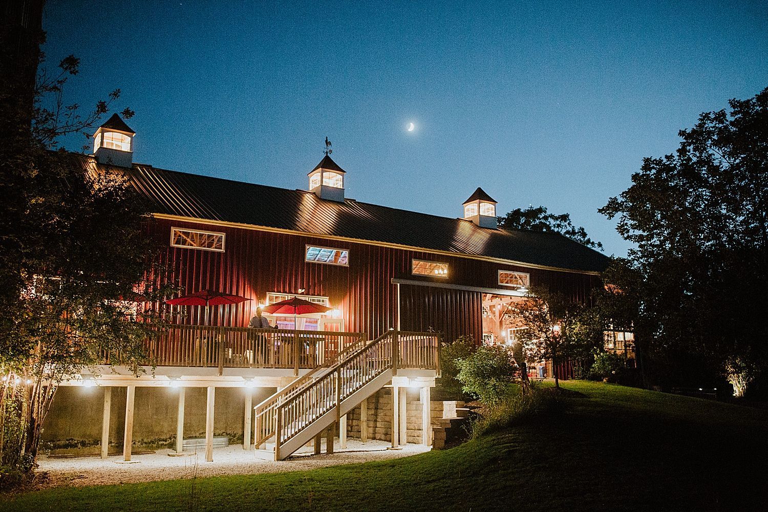 barn wedding venue in wisconsin