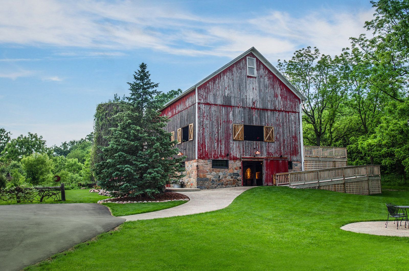 barn wedding venue wisconsin