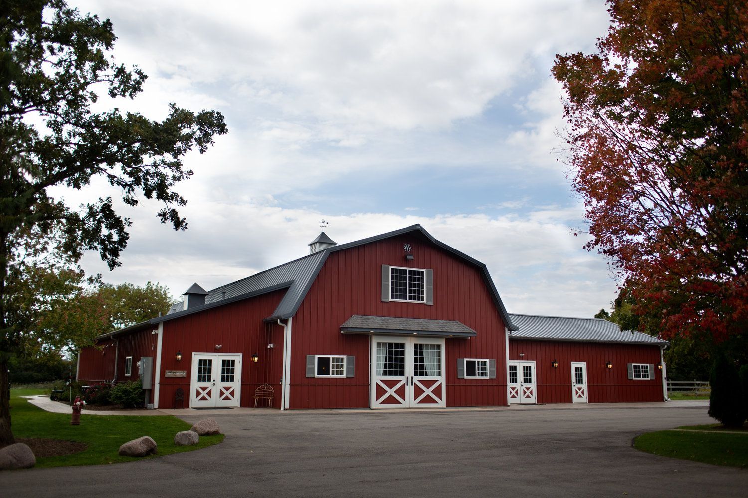 barn wedding venue wisconsin