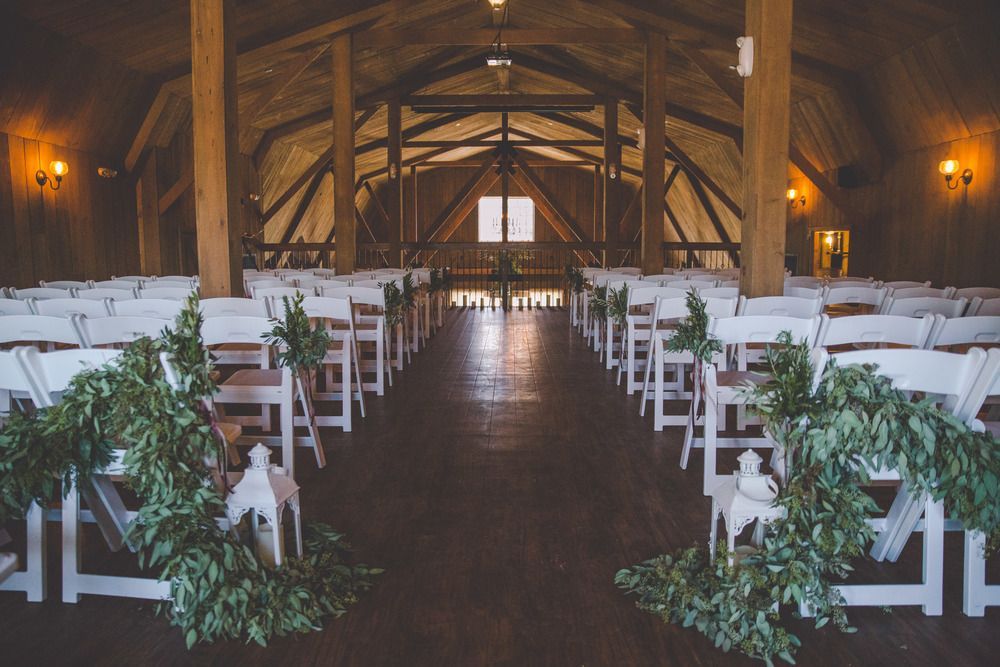 barn wedding venue in wisconsin