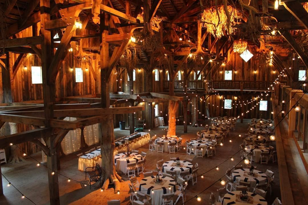 barn wedding venue wisconsin