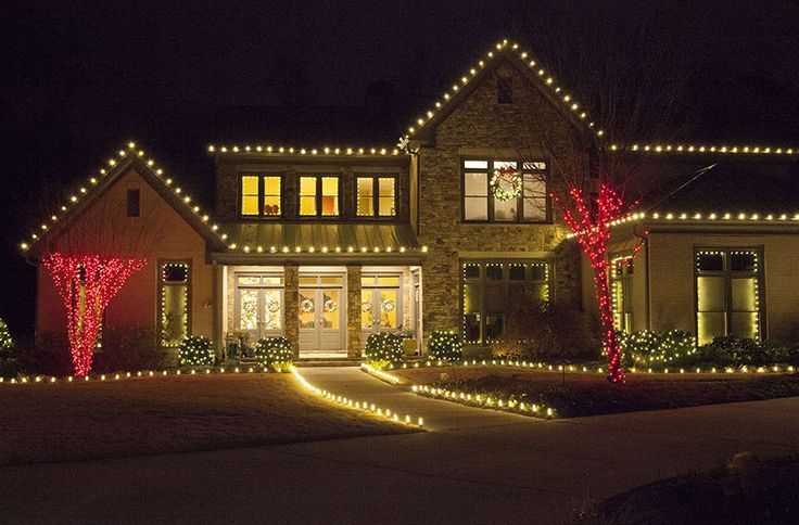 Book professional holiday Christmas lighting services in Youngstown, Boardman, & Hubbard Ohio & Sharon, and Cranberry PA.