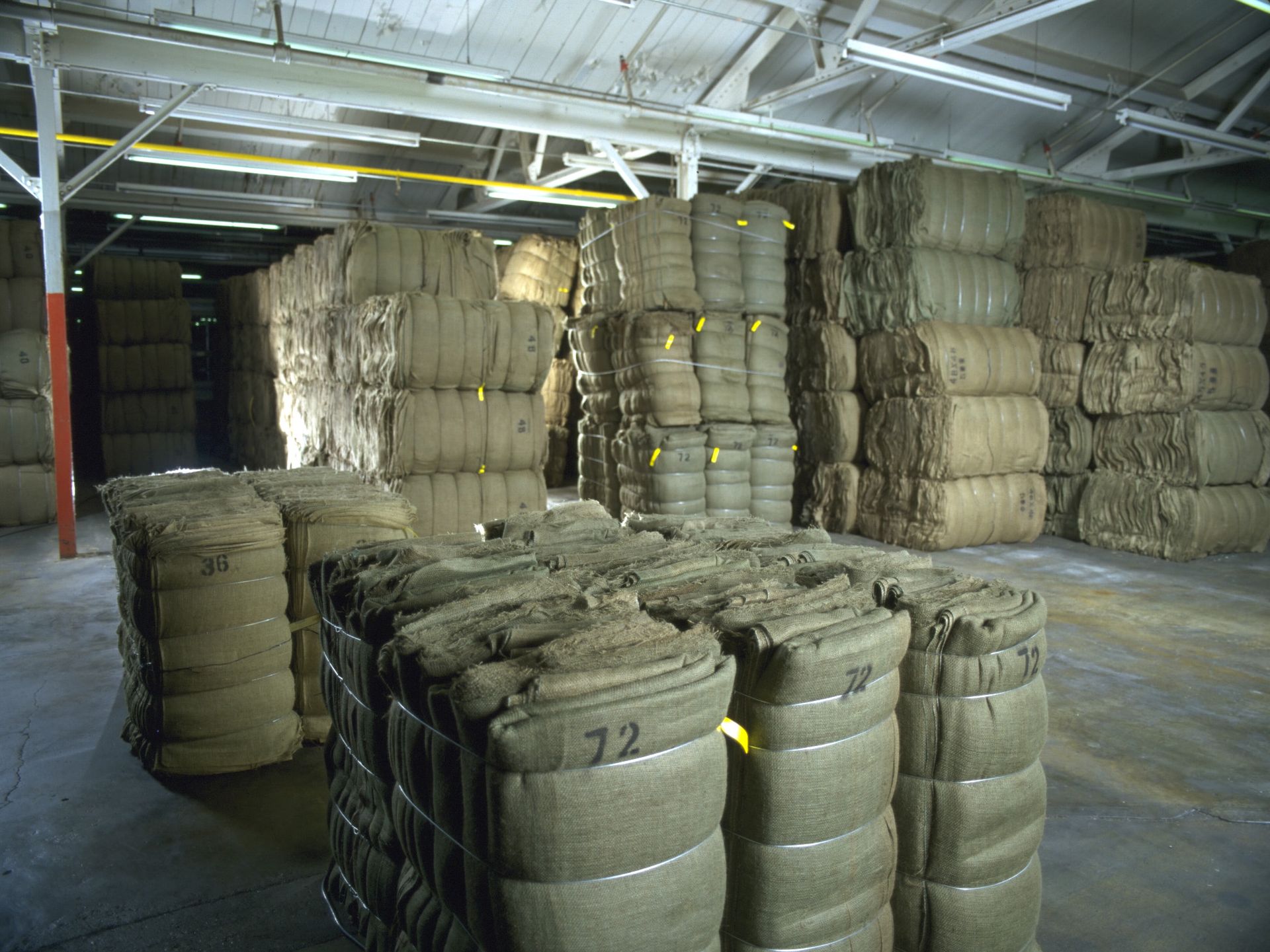 Bulk Burlap at Dayton Bag & Burlap