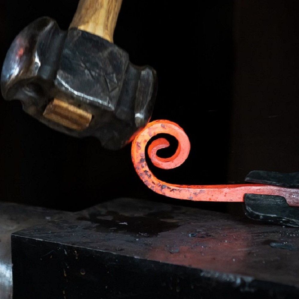 Forging at a Drakon Forge course