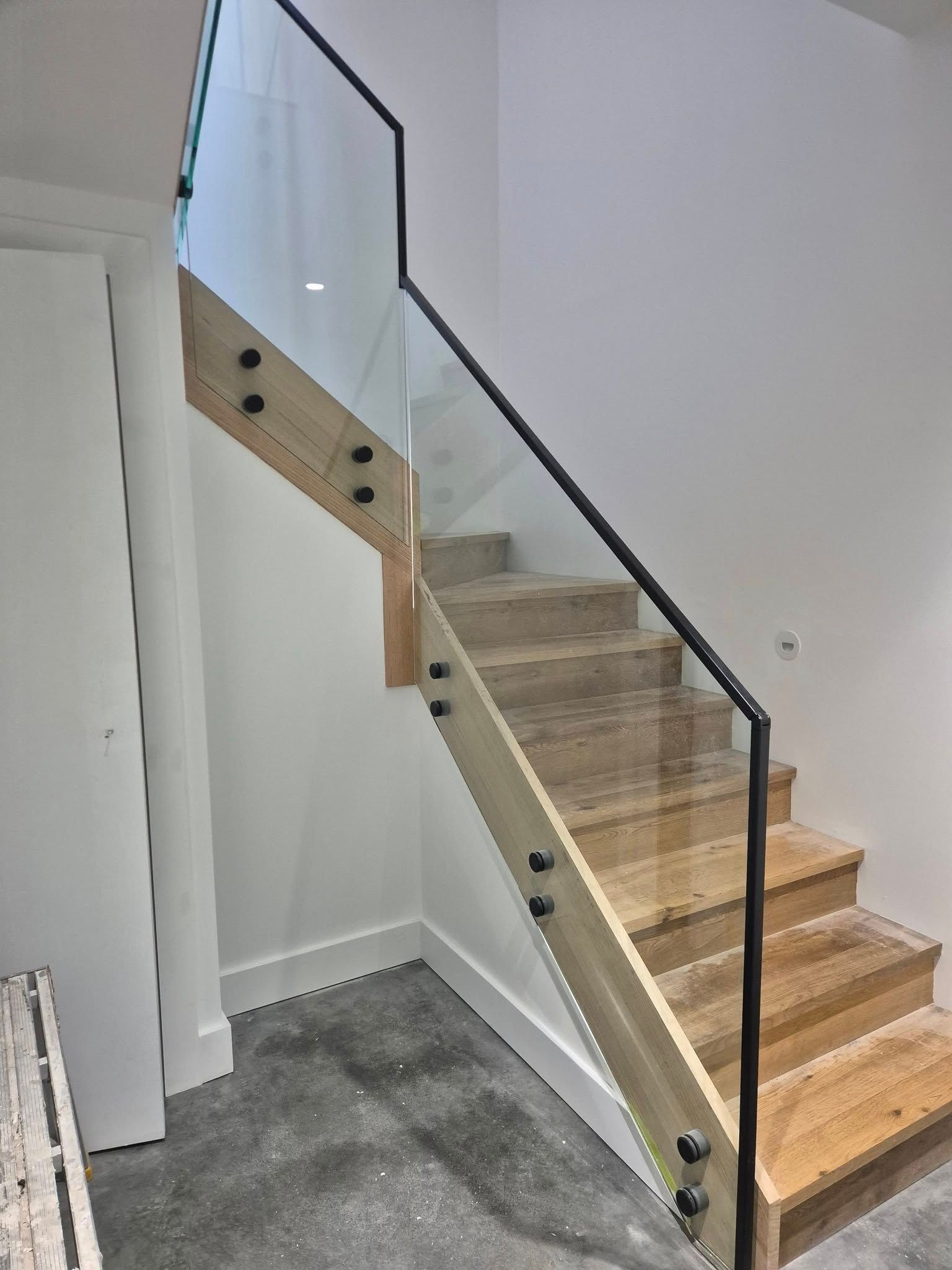 Modern Wooden Balustrades In Wollongong