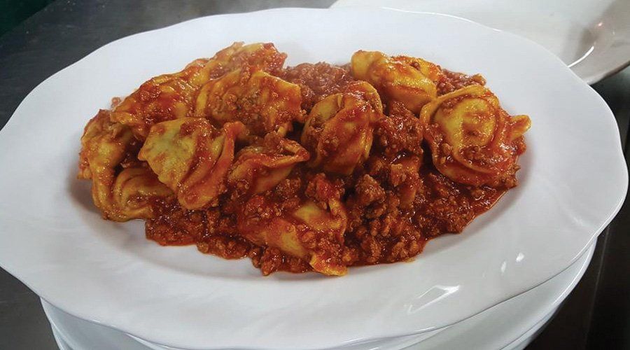 ravioli di ricotta al sugo