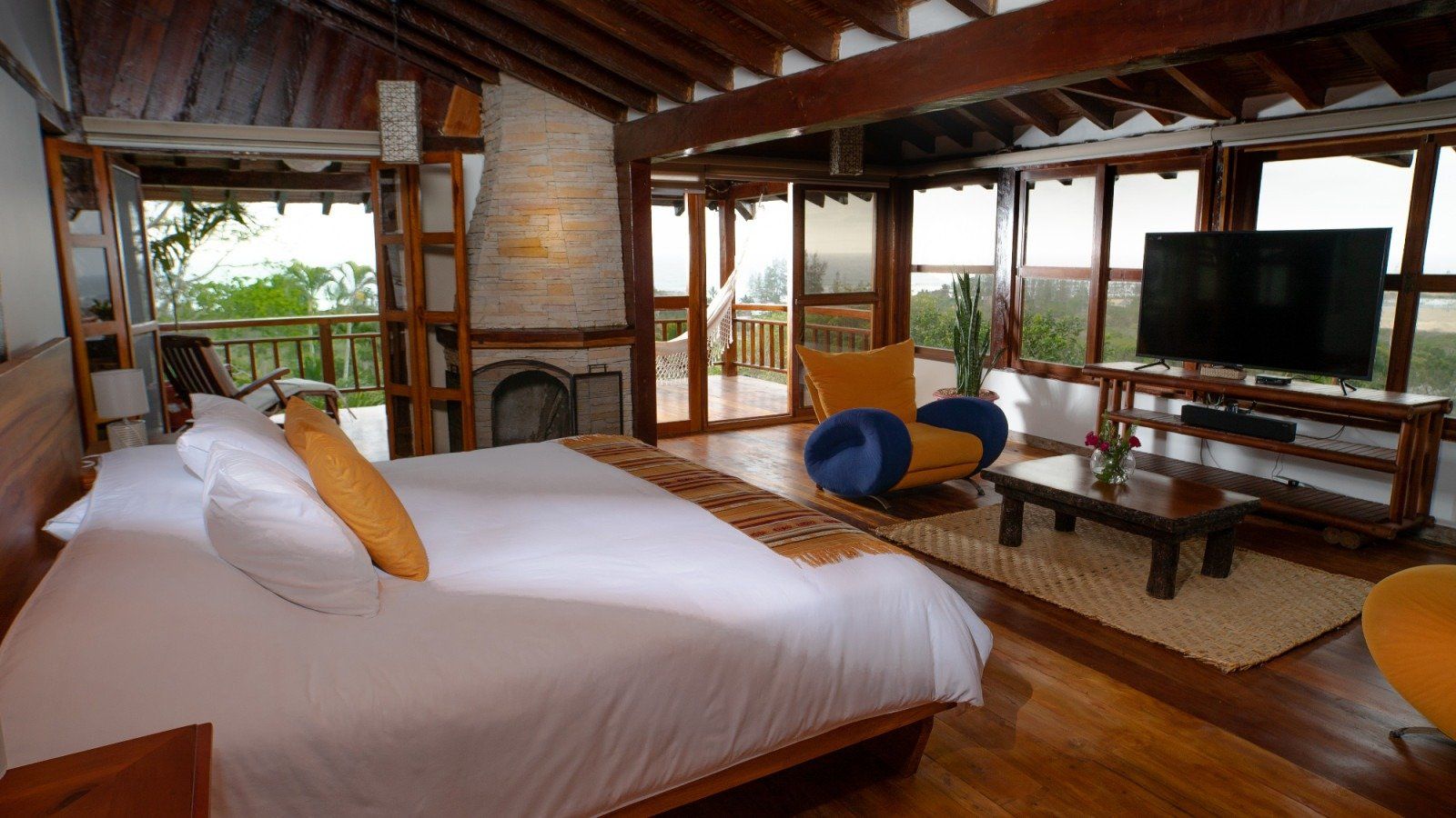 elegant room overlooking the ocean with a luxury feel. Suite with balcony