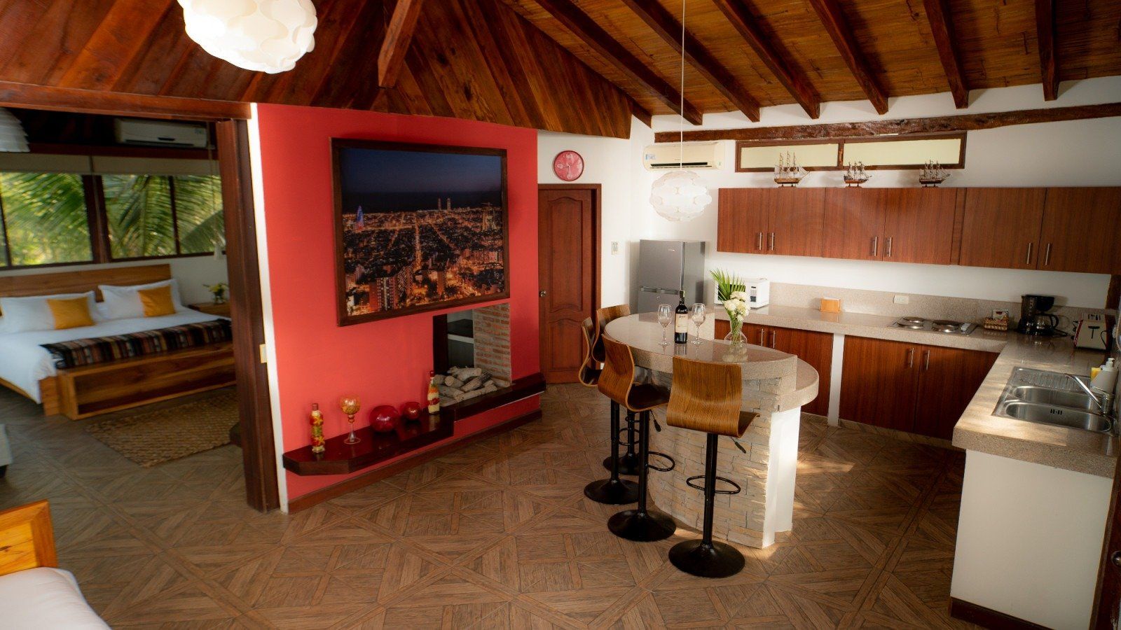 elegant room overlooking the ocean with a luxury feel. Suite with balcony