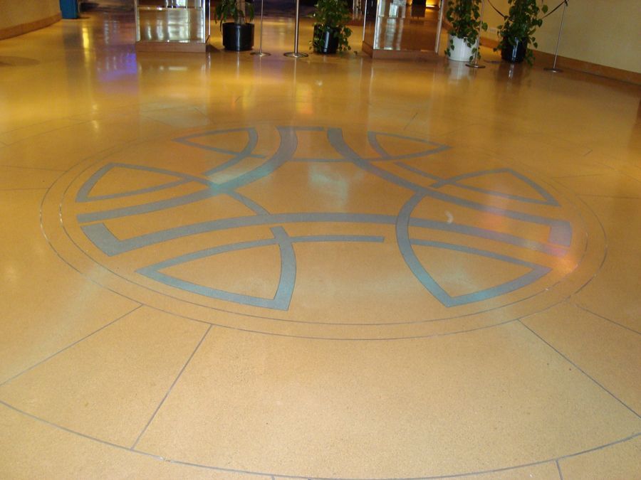 hall Local