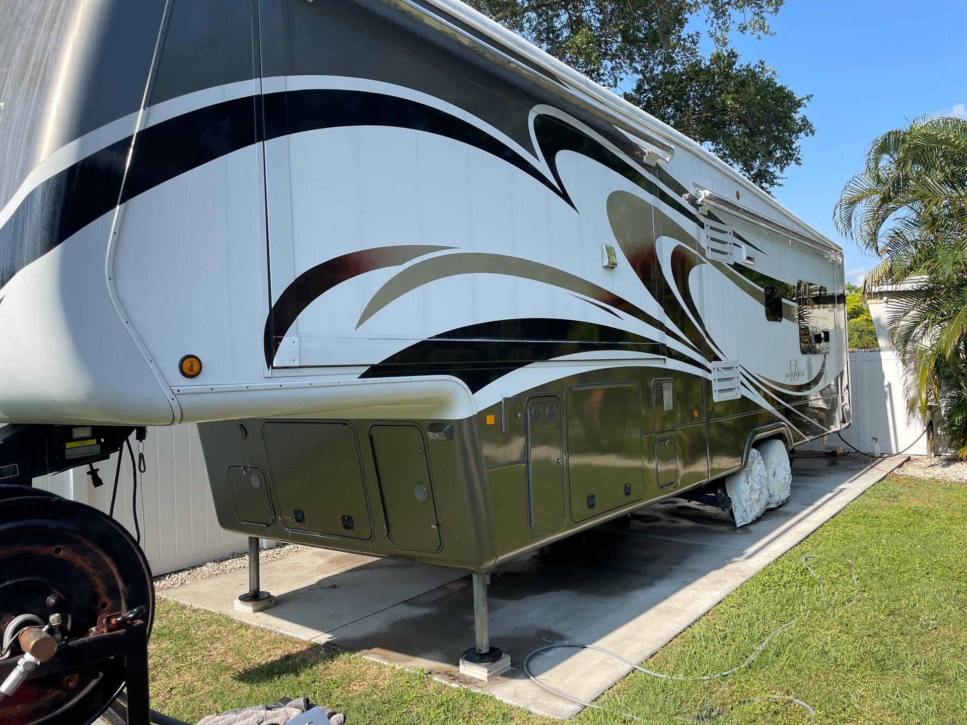 Rv-Detailing-before