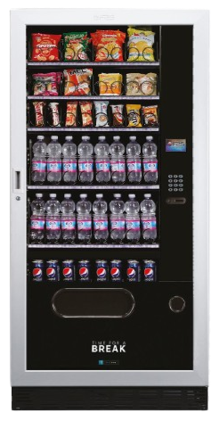 un distributore automatico pieno di bottiglie d'acqua e snack.