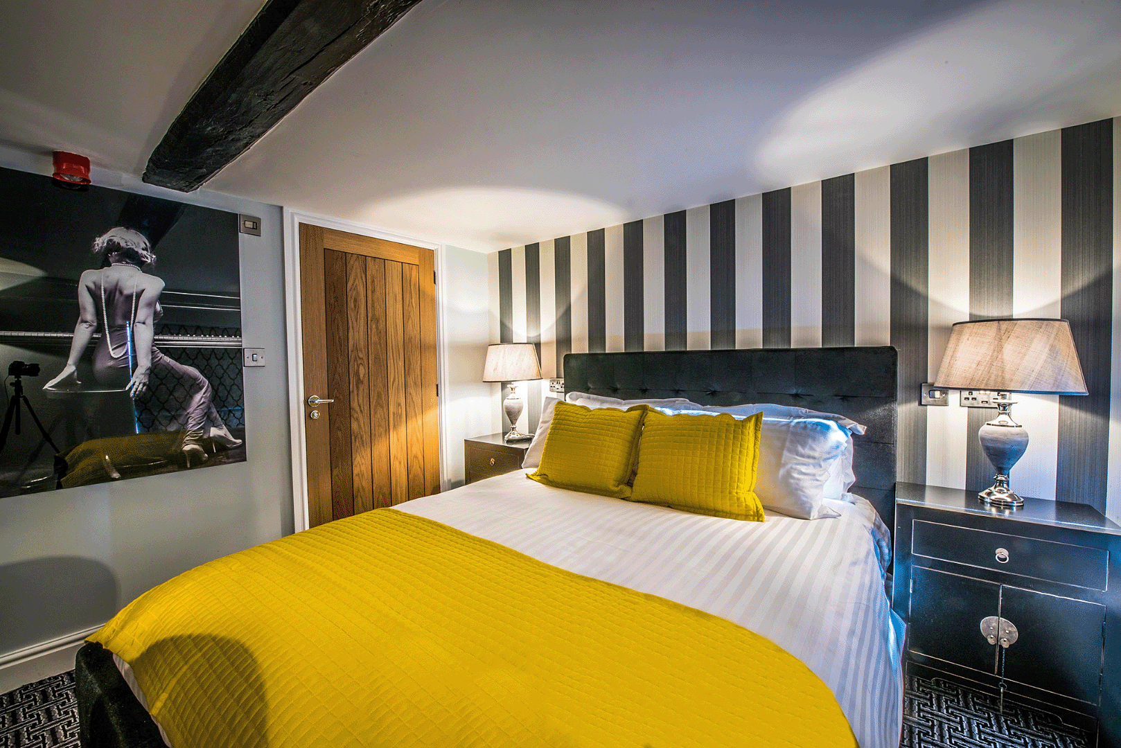 The Royal Standard Ely Rooms Restaurant Pub