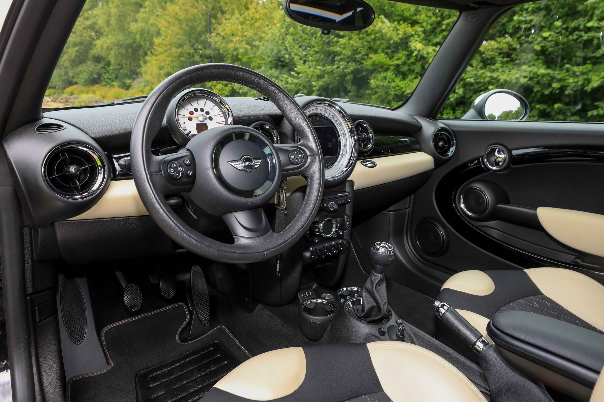 Mini Clubman 1.6 Black Edition occasion kopen? | T&O Auto's