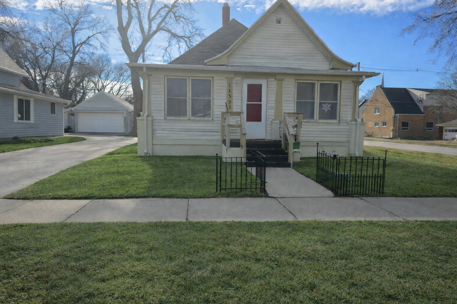 1139 W 6th Street