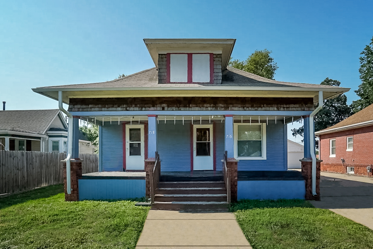 716 East 2nd St (2 Bed)