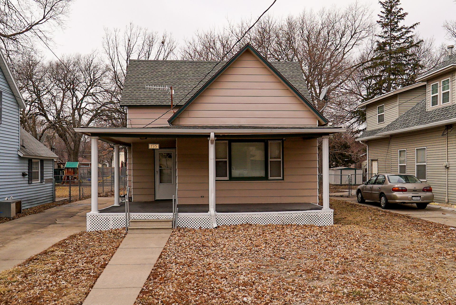735 N Lexington