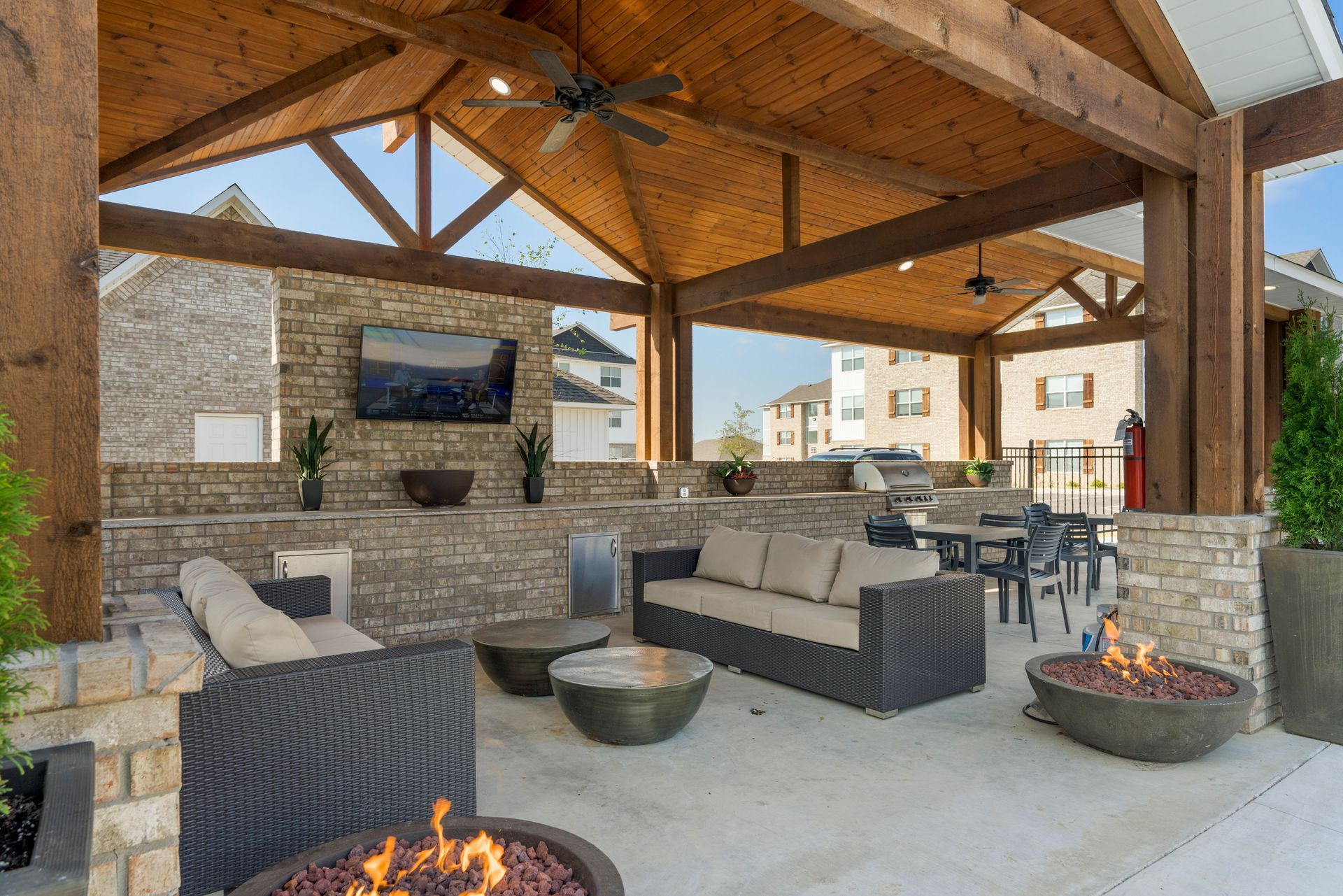 Luxury Amenities & Features The Reserve at Springdale