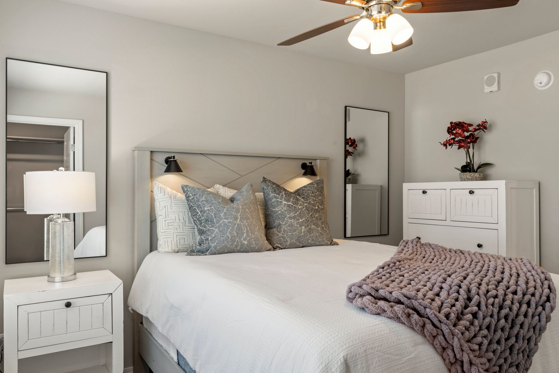 The Reserve at Springdale- Furnished bedroom with bed and celing fan