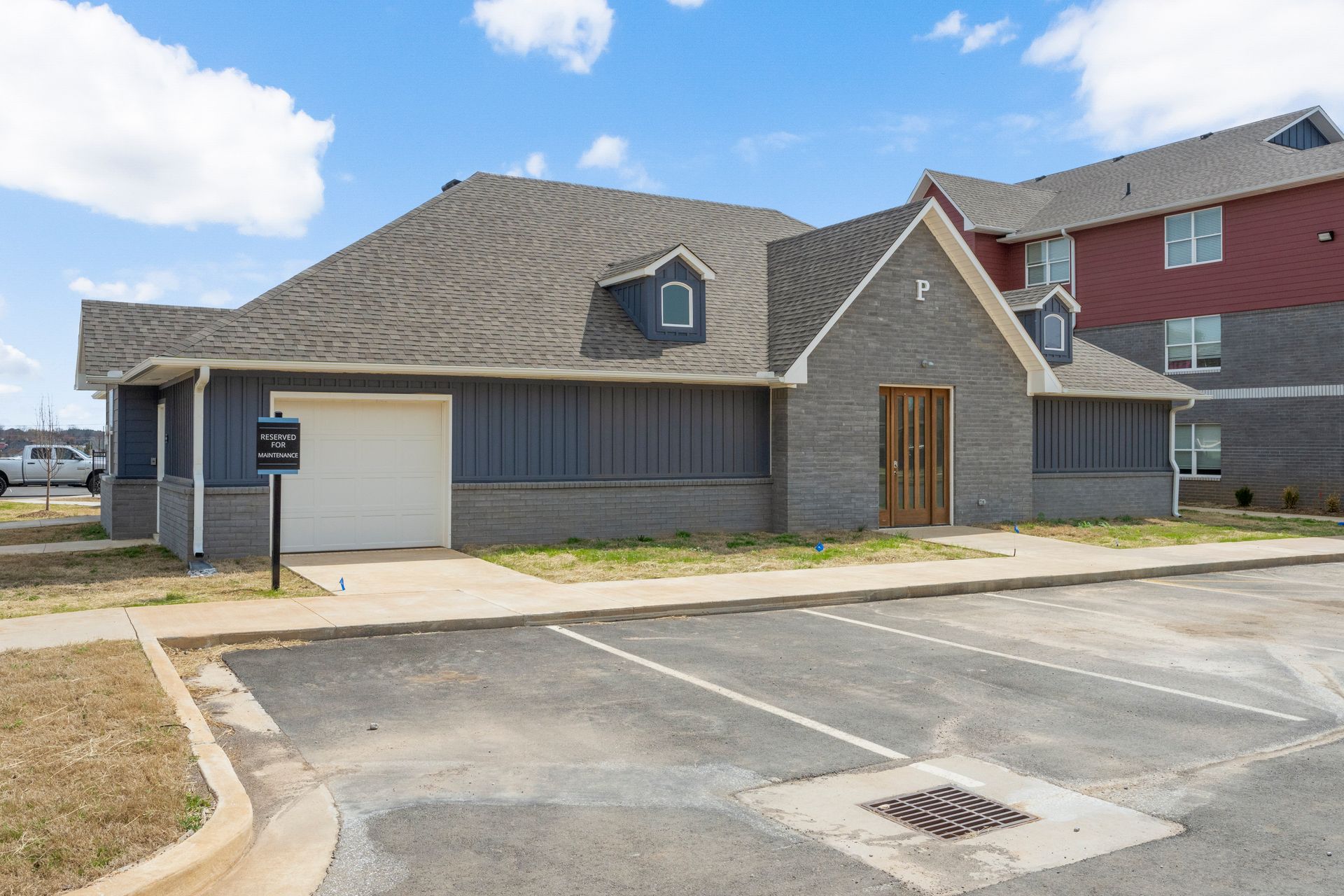 The Reserve at Springdale - Front building 01