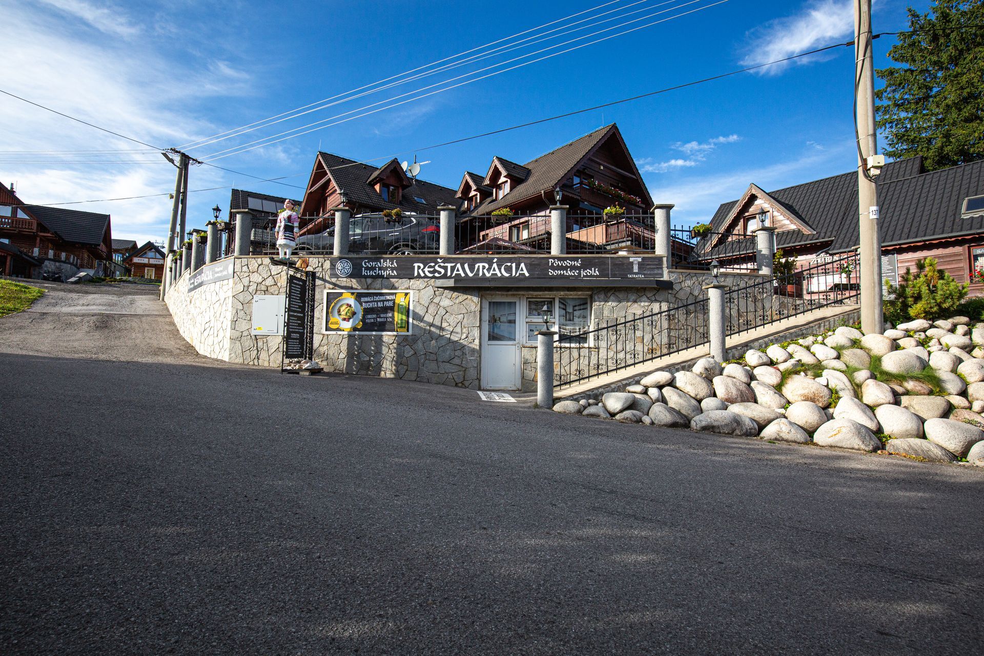 exterior bed and breakfast from the street view