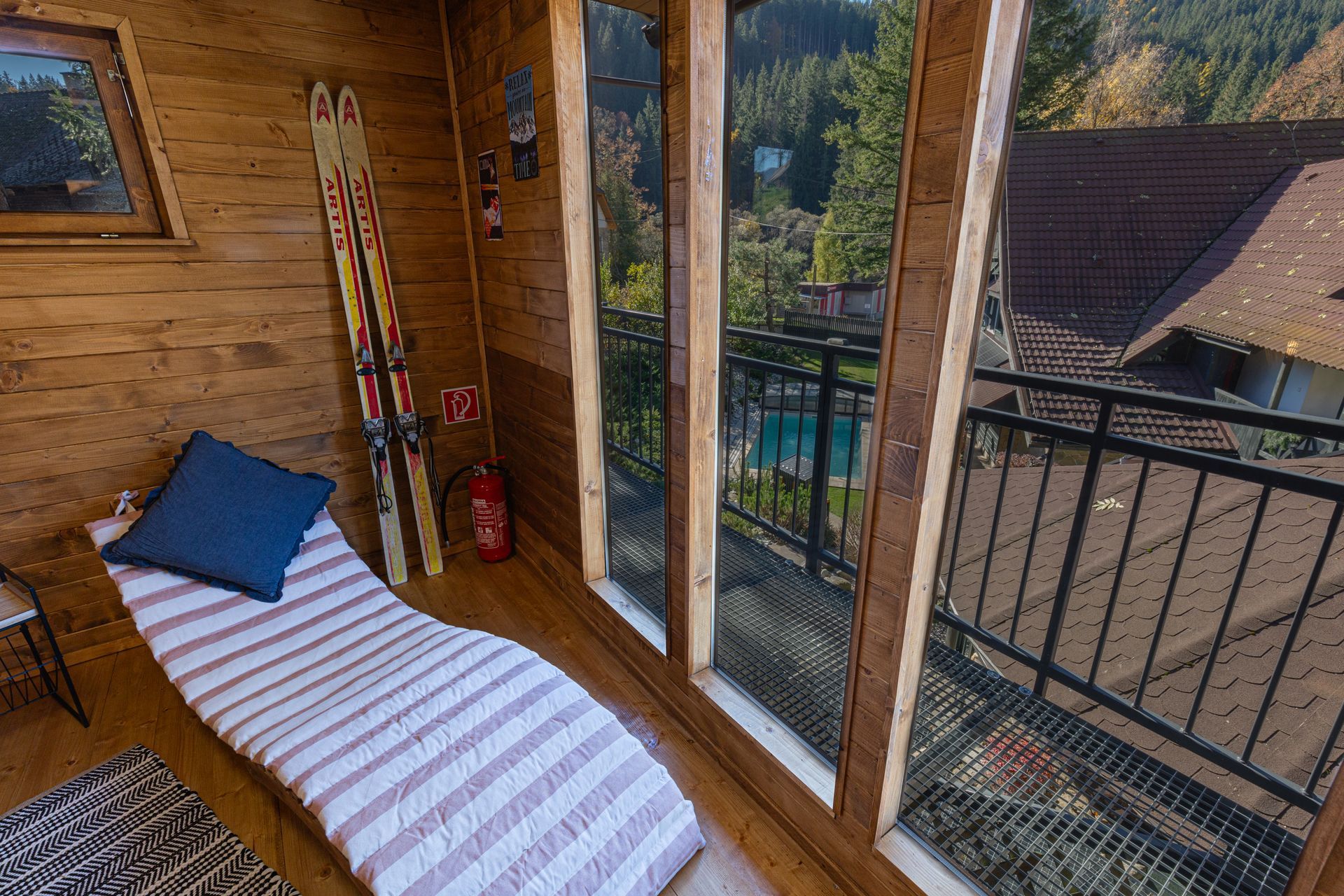 retreat room