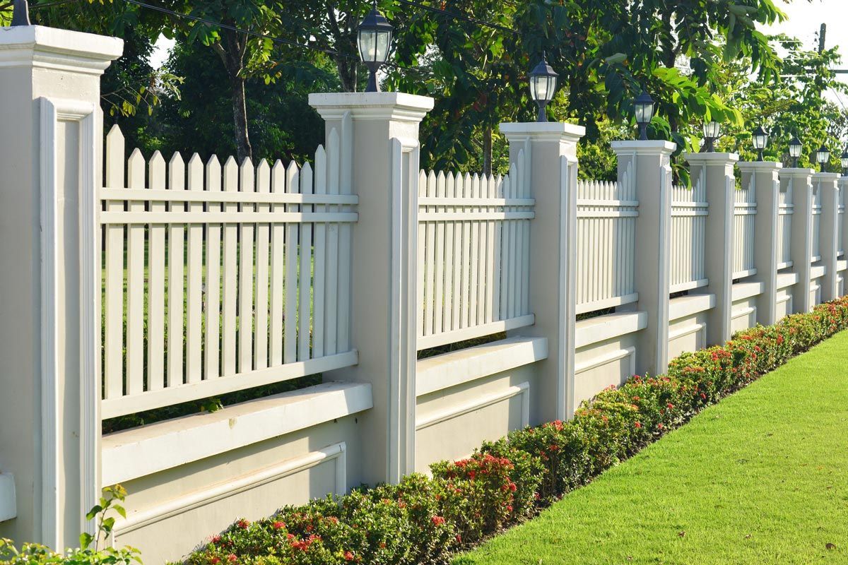 White Fence — Gillette, WY — Heart of the West LLC