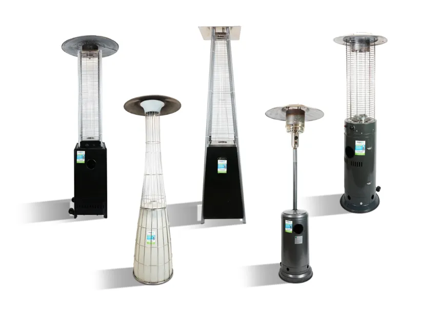 Cinque stufe da esterno per patio, nei colori nero, argento e bianco, su sfondo bianco.