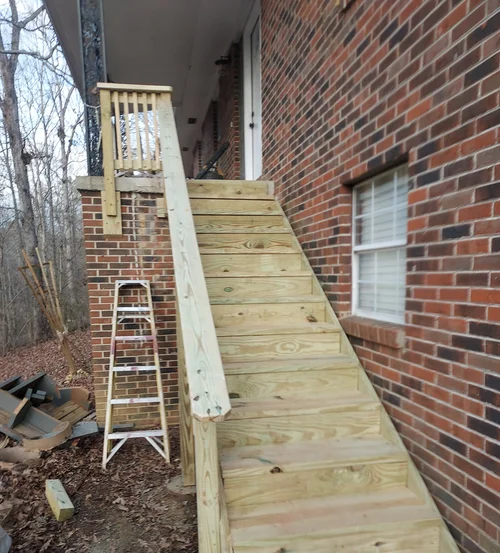 Deck Refinishing in Madisonville, TN Deck Refinishing in Madisonville, TN
