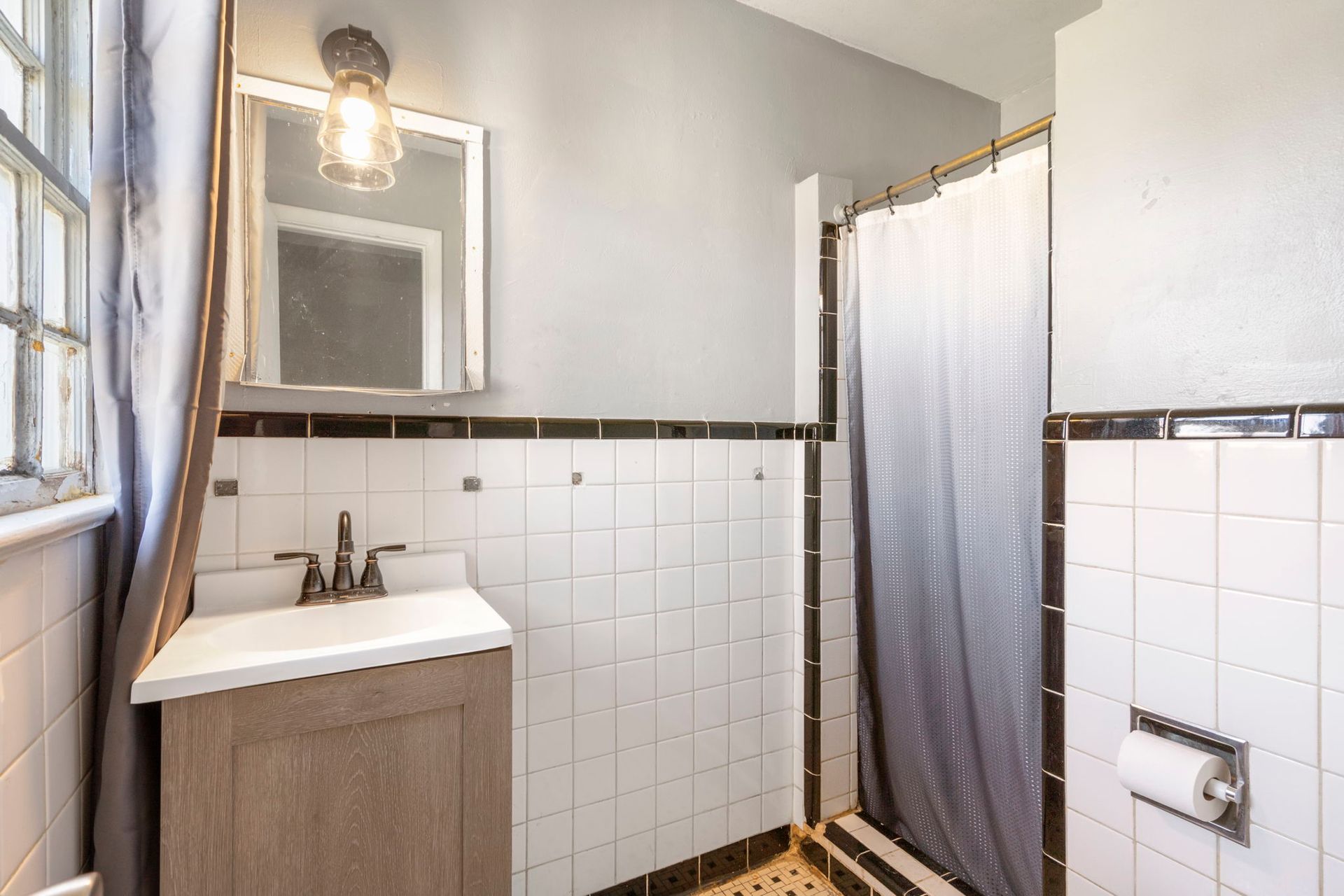 guest-room-bathroom
