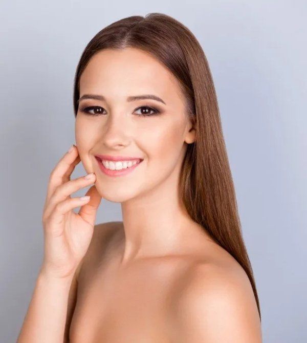 Visita dermatologica al viso