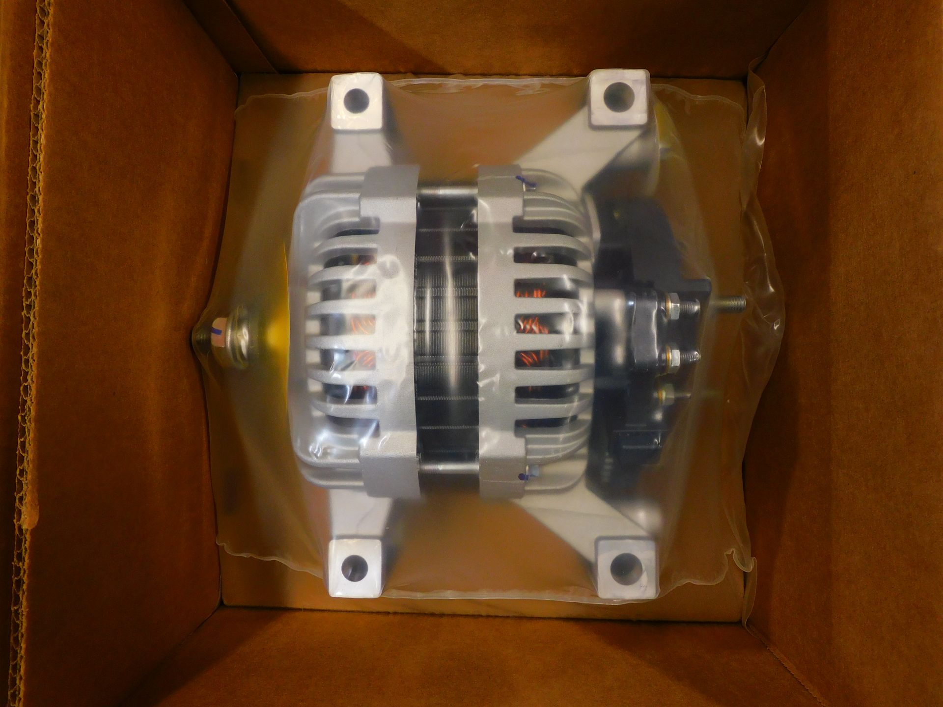 Alternator 170 AMP Pad Mount AVI555P