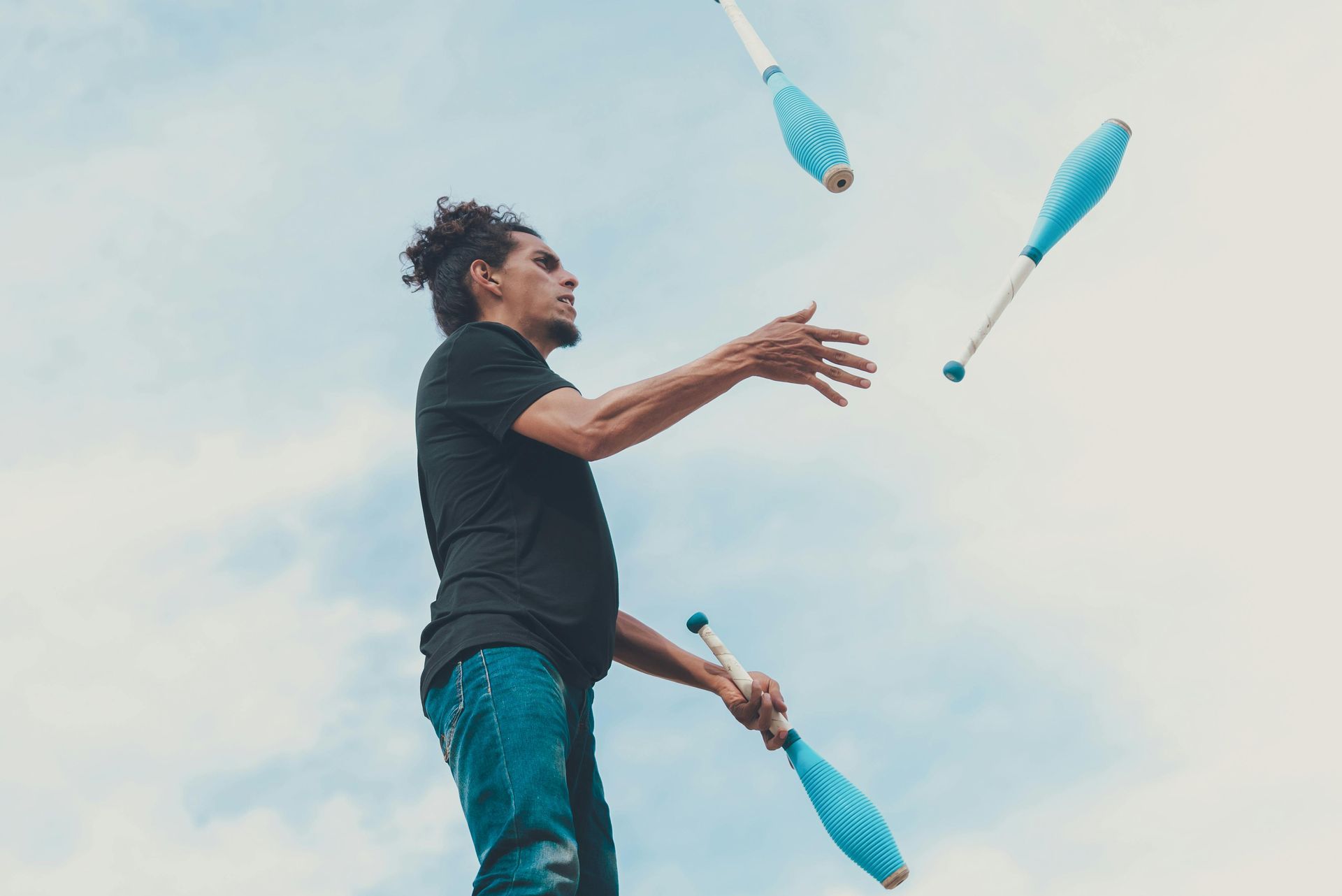Juggler at a corporate event