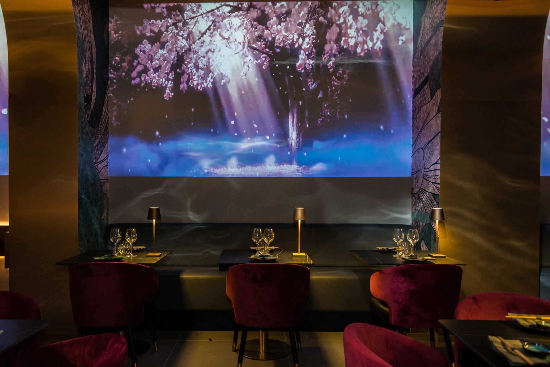 Interni del locale Mizu Sushi a Roma