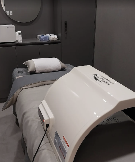 Private treatment room at VEI Clinic