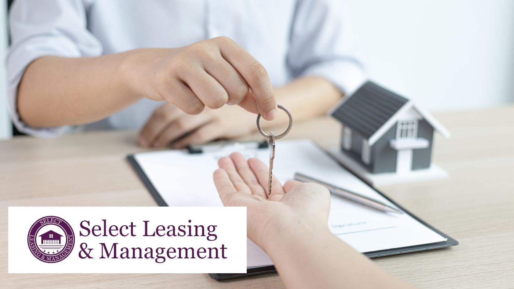 renter and landlord making agreement