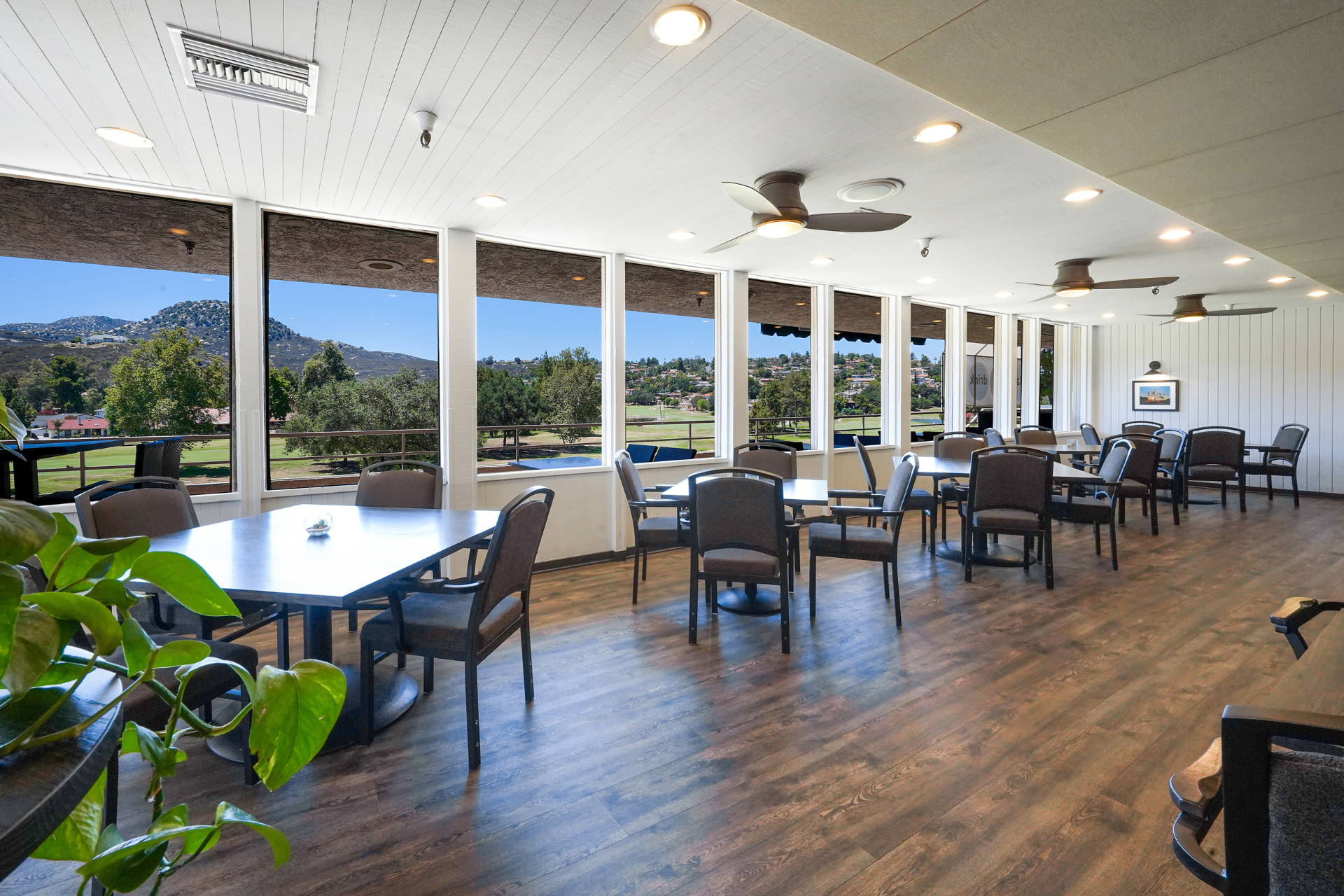 The_Oaks_Grille image
